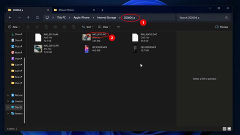 Folder and file names when opening iPhone storage in File Explorer